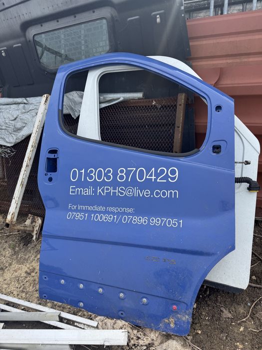 Дверка трафік  некрашена в ідеальному стані