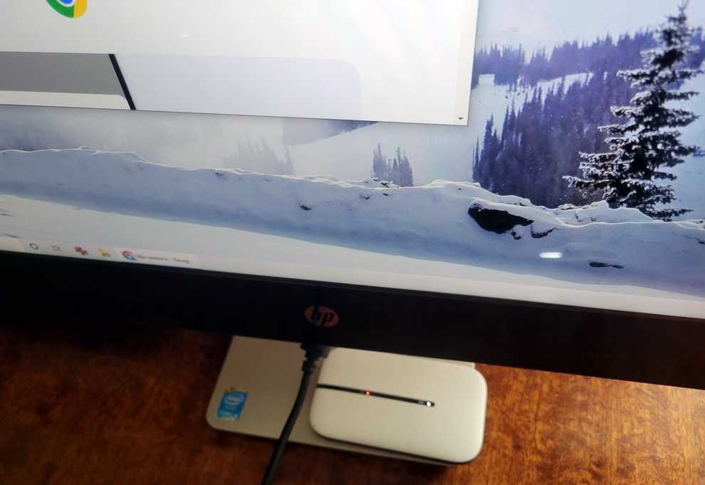 Комплект моноблок HP Pavilion із сенсорним екраном та LTE-модем Huawei