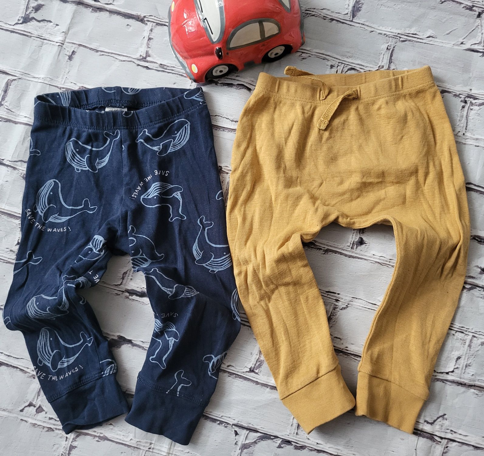 Cienkie spodnie dresowe GEORGE i H&M w rozmiarze 80
