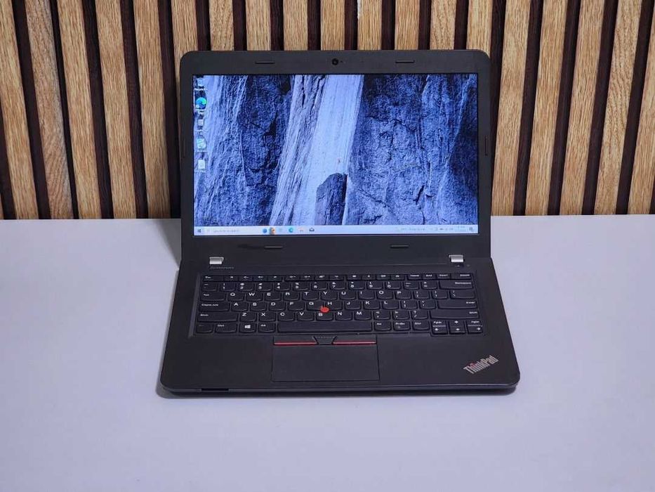 Lenovo Thinkpad E460 | i5-7200U | 8GB RAM | 256GB SSD | 14″