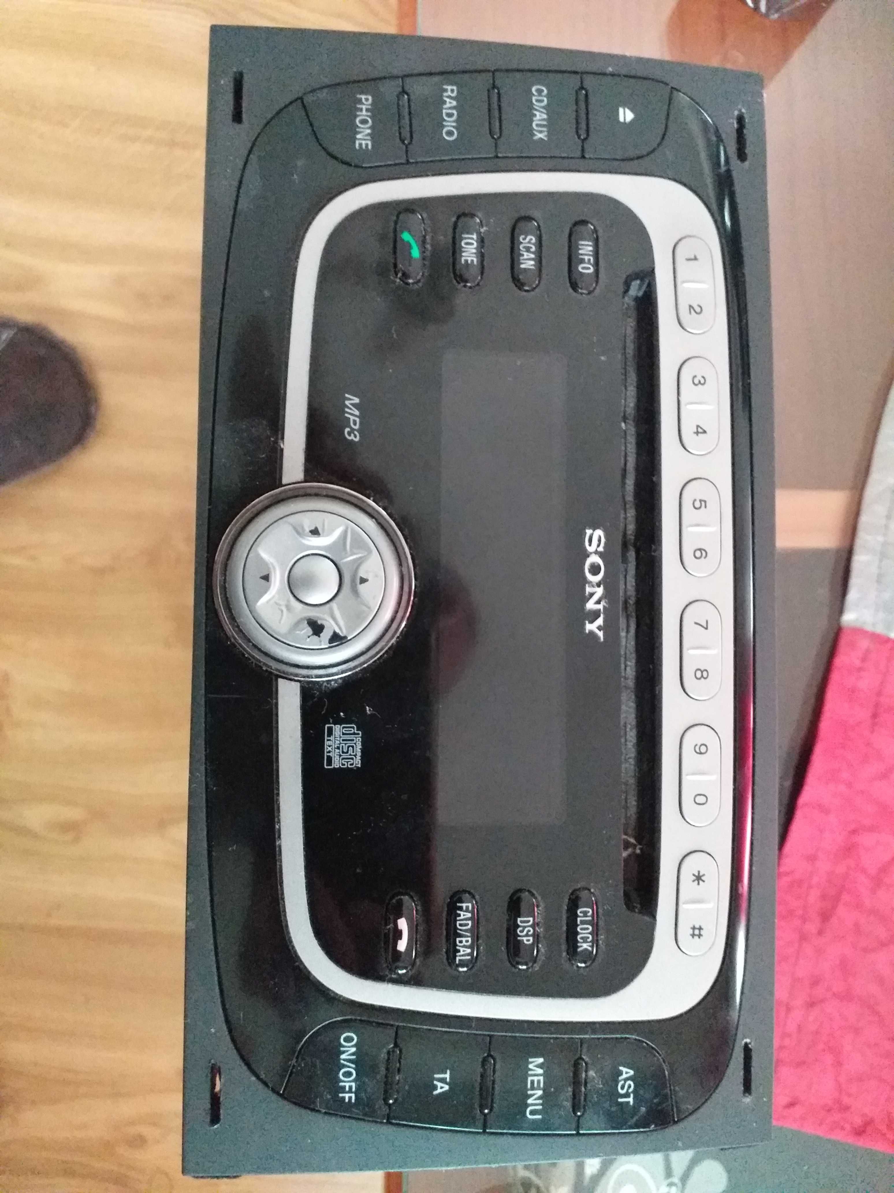 Vendo rádio em bom estado a foncionar com CD e ligação para telemóvel