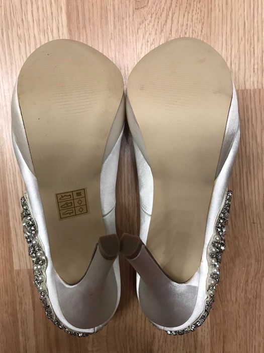 Туфли белые Pink стразы жемчуг свадебные р.37,5/38 ст.25/24,5см