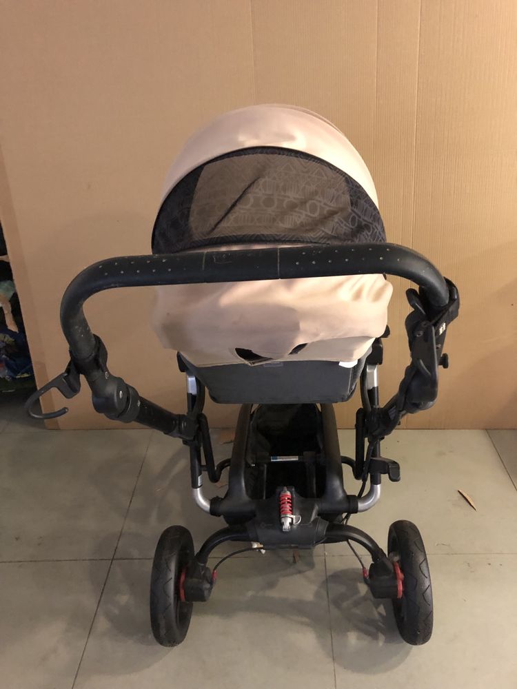 Conjunto de Carro de bebé com Ovo