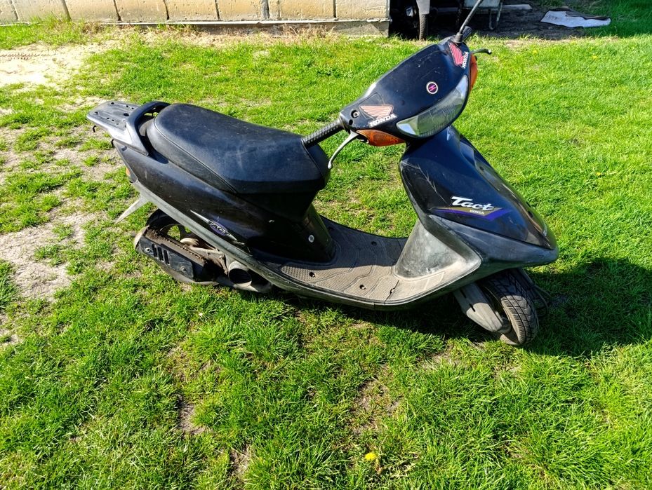 Скутер Хонда  продам