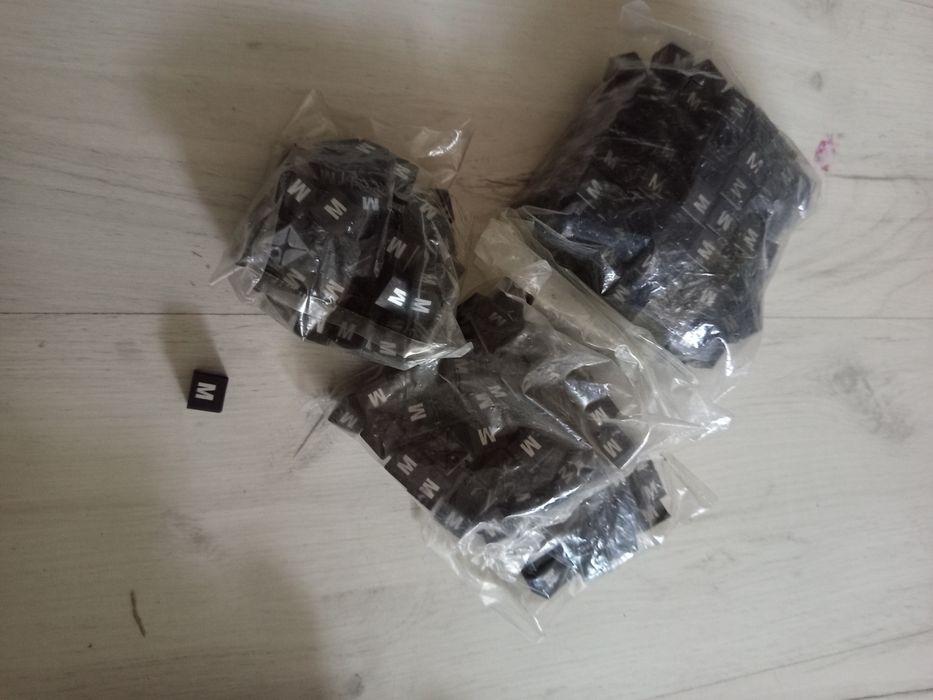 Rozmiary XS S M L XL XXLna wieszaki
