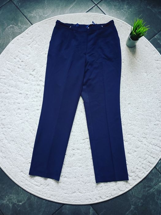 Granatowe eleganckie spodnie damskie, 38 M, wygodne, wiskoza, na kant