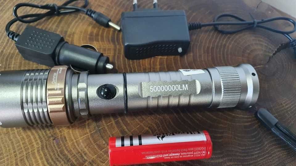 Latarka Taktyczna LED Power Styl Zoom + Ładowarki