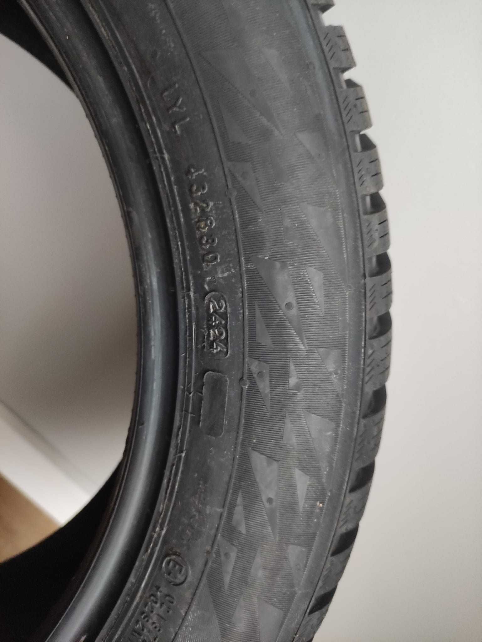 2 X NOKIAN Tyres Snowproff 2 215/55 R17 94H