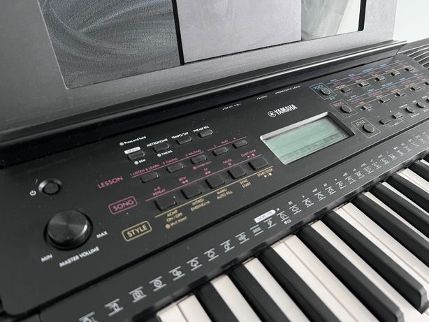 Keyboard Yamaha PSR E273