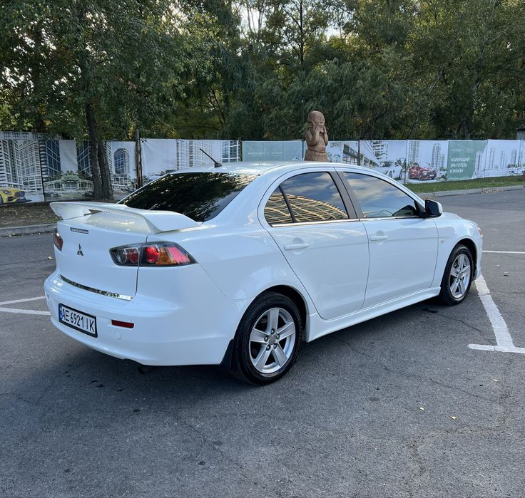 Продам Mitsubishi Lancer 10 2,0 Automat