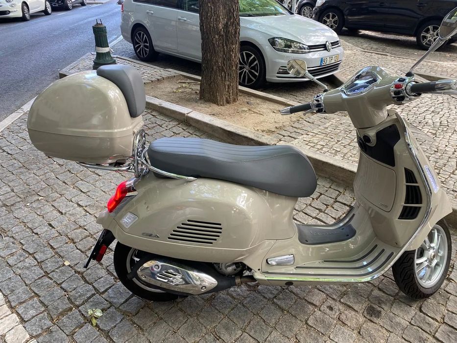 Vespa GTS Super