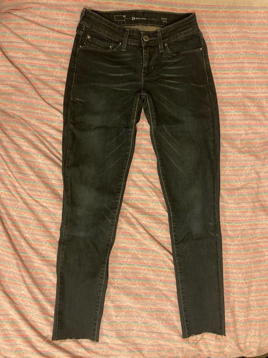 Levi’s джинсы 24