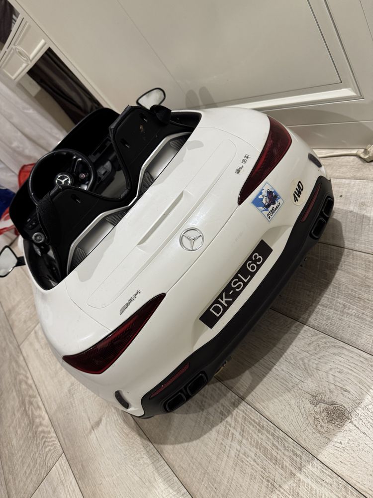 Продам Десткий электромобиль Mercedes SL 63 AMG