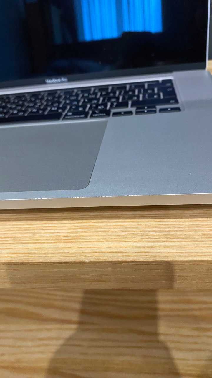 MacBook Pro 16’’ 2019 Silver i9 / 16Gb / 1TB /  Radeon Pro 5500M