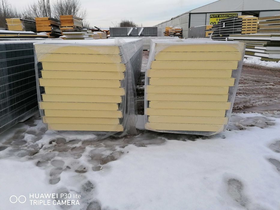 Tanie płyty warstwowe ścienne i dachowe w 2 gat.