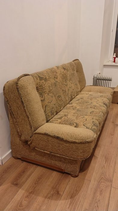 Wersalka w dobrym stanie