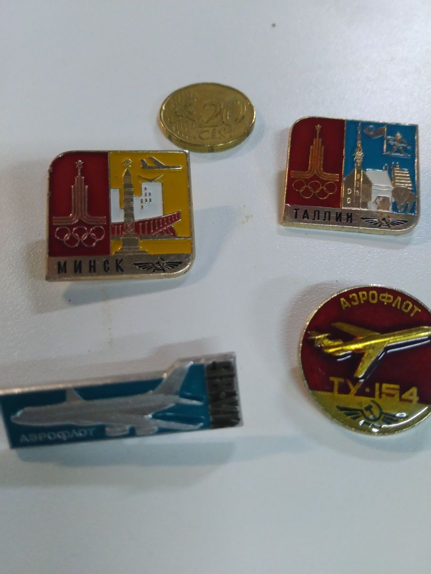 Pins da Aeroflot, companhia aérea Russa