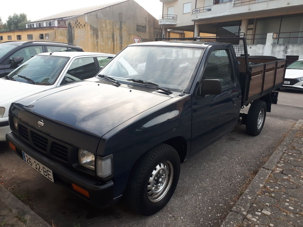 Nissan pick-up D21, 3 lugares c/ direção assistida