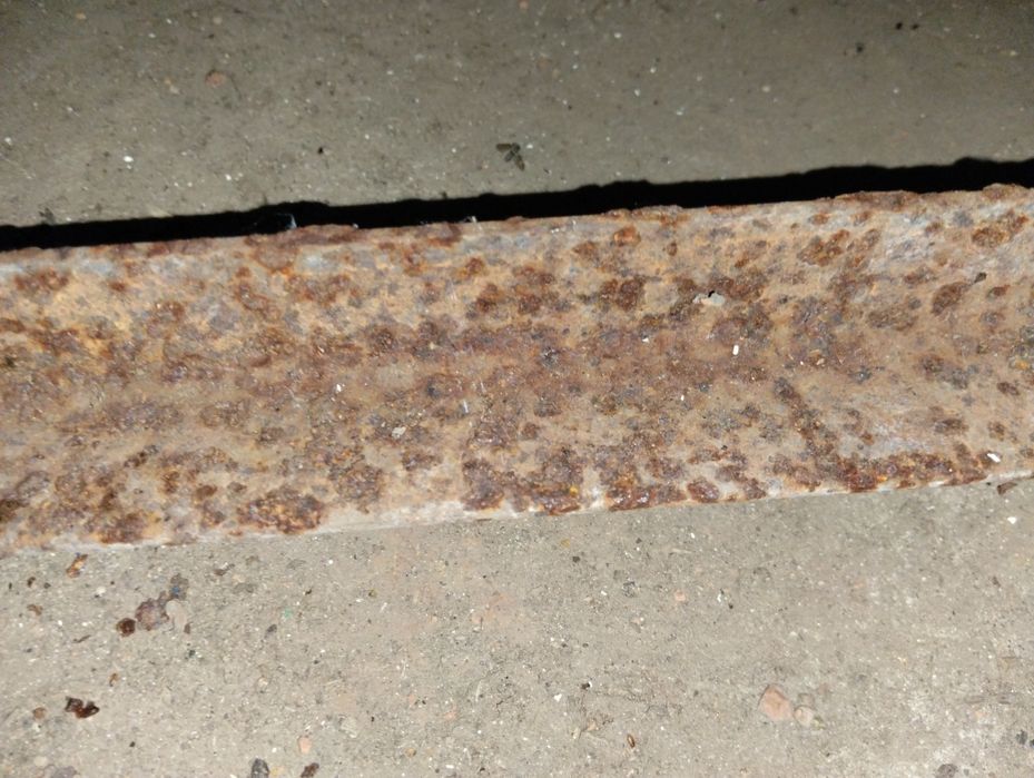 Уголок металлический , стойки для лесов