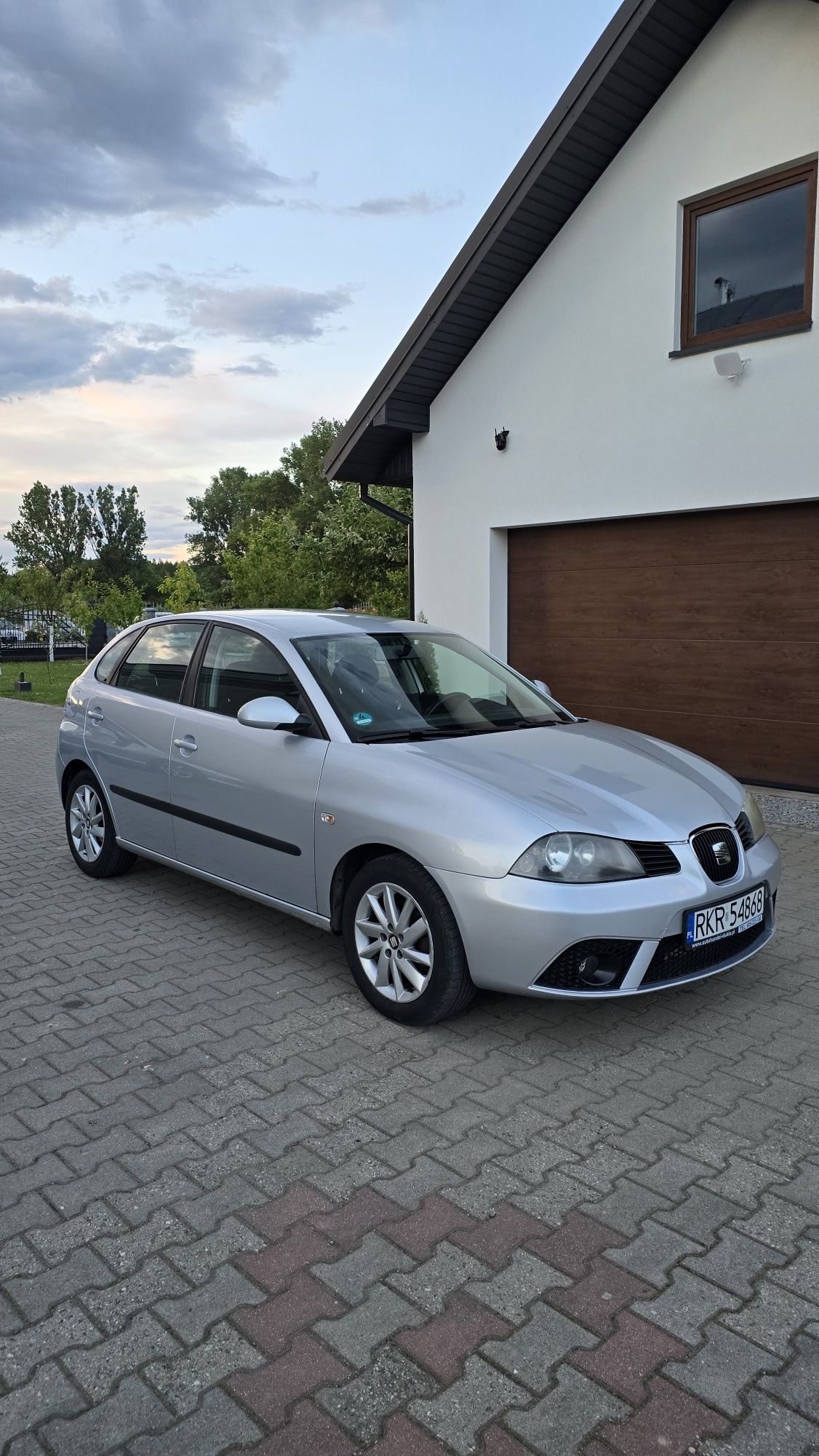 Seat ibiza 1.4 100koni