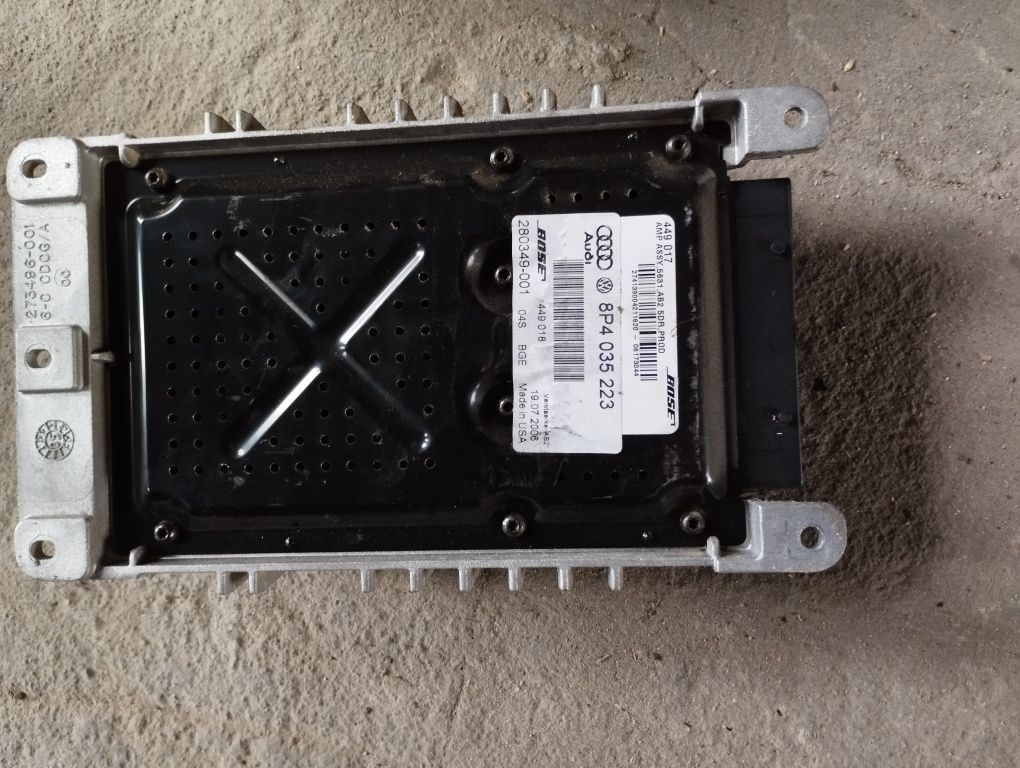 Audi A3 8P subufer bose