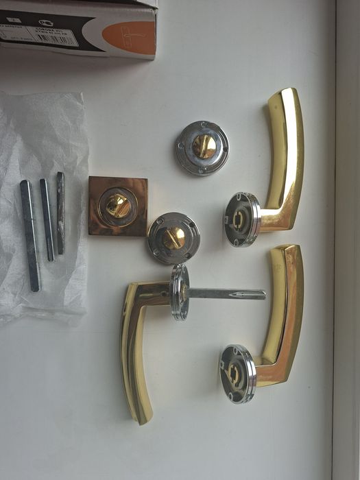 Продам ручки дверные