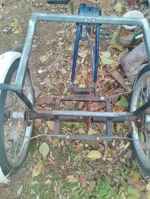 Велосипед трёхколёсный ( задний прицеп)