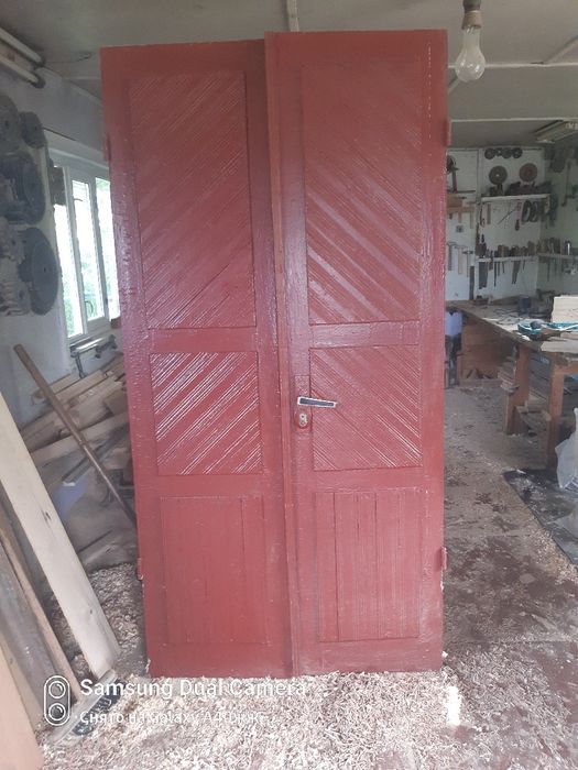 Двери деревяные филенчатые