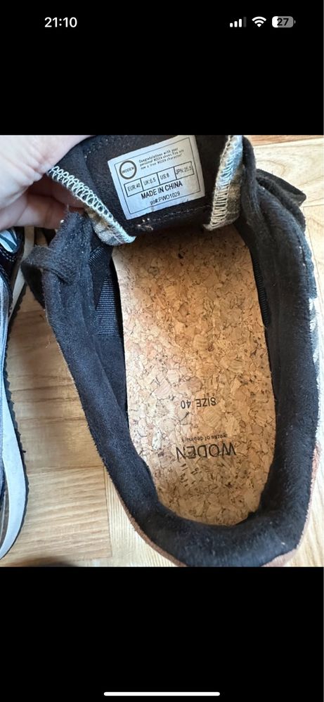 Super wygodne buty z motywem zebra i korkową wkładką