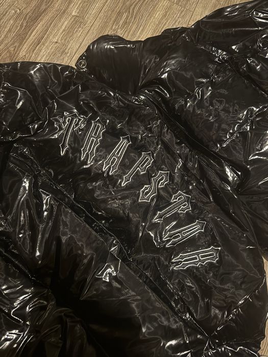 Trapstar Irongate detachable hooded Puffer jacket – shiny black