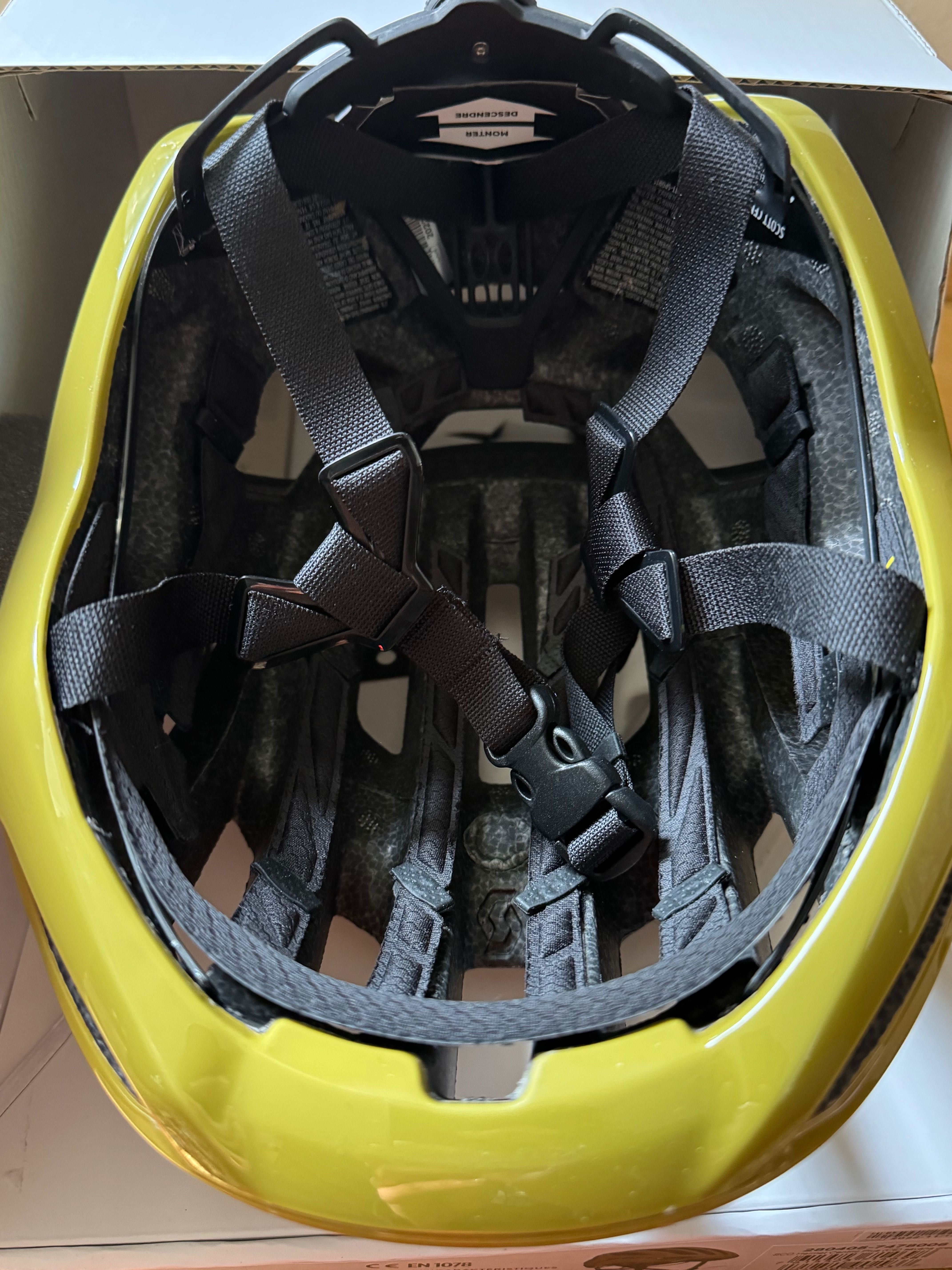 Scott Centric Plus Bhel2101, nowy kask, rozmiar S, mips