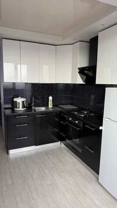 ЗДАЮ шикарна 1к квартира ДЕМЕНТЬЄВА Фрунзенський Караван