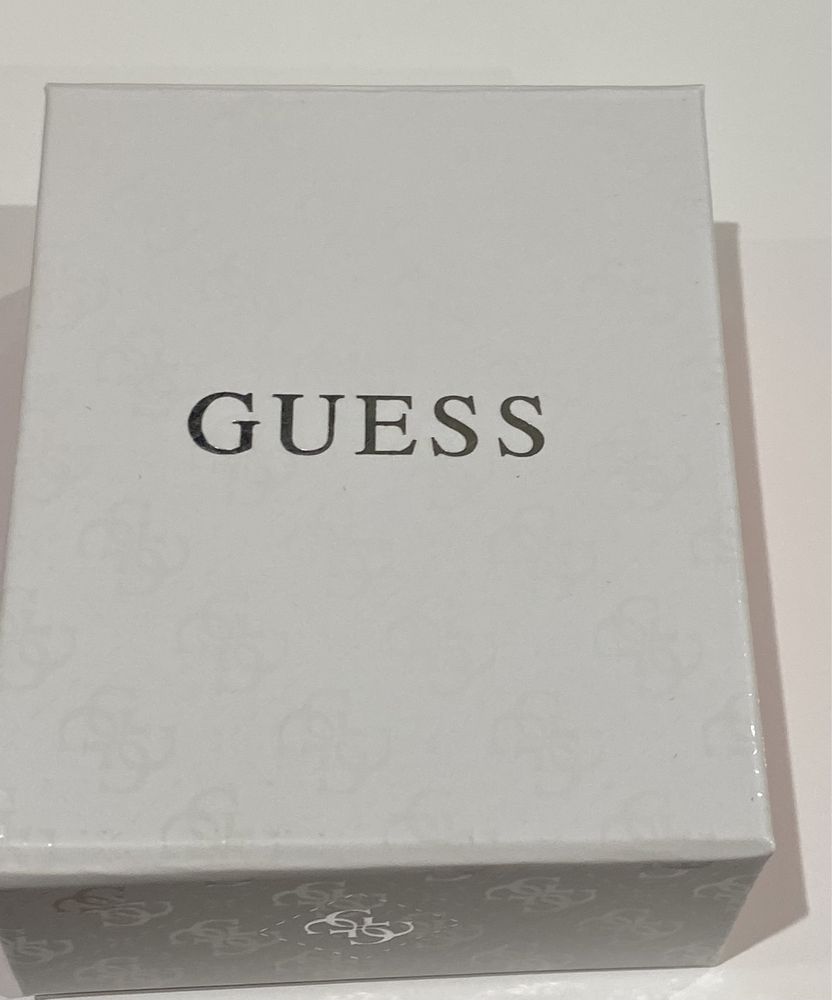 Pulseira Guess dourada com brilhantes