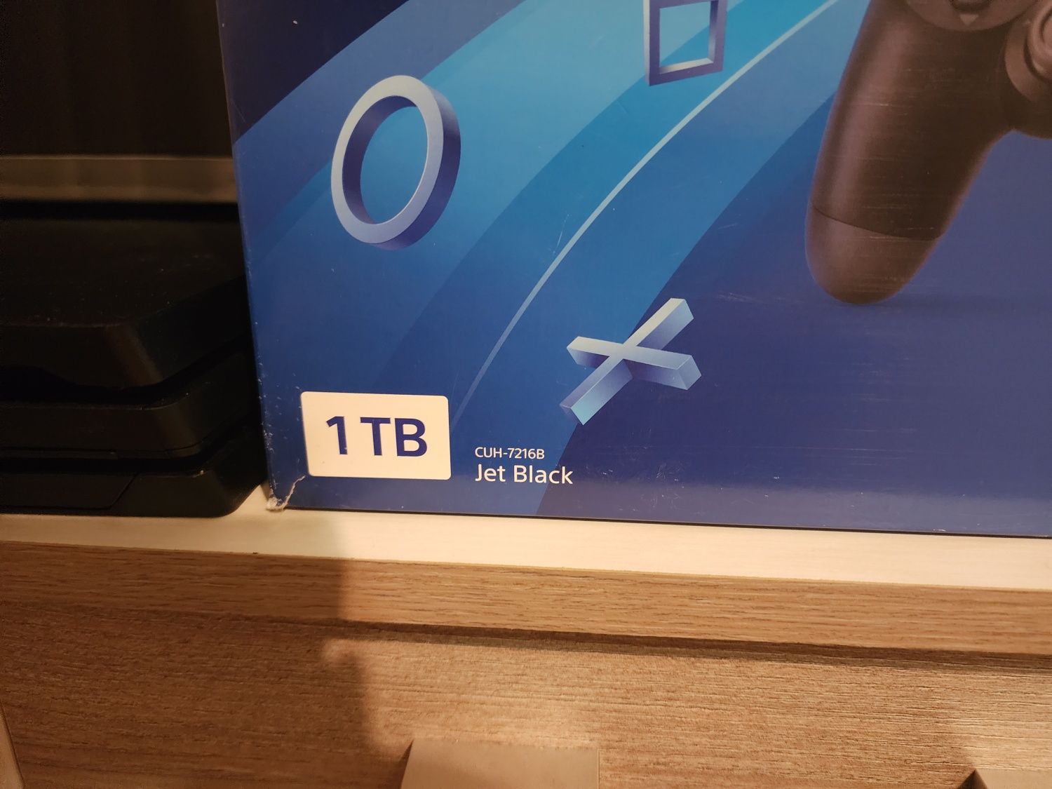 PlayStation 4 pro 1Tb 7216b