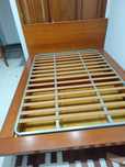 Cama de casal com arrumação