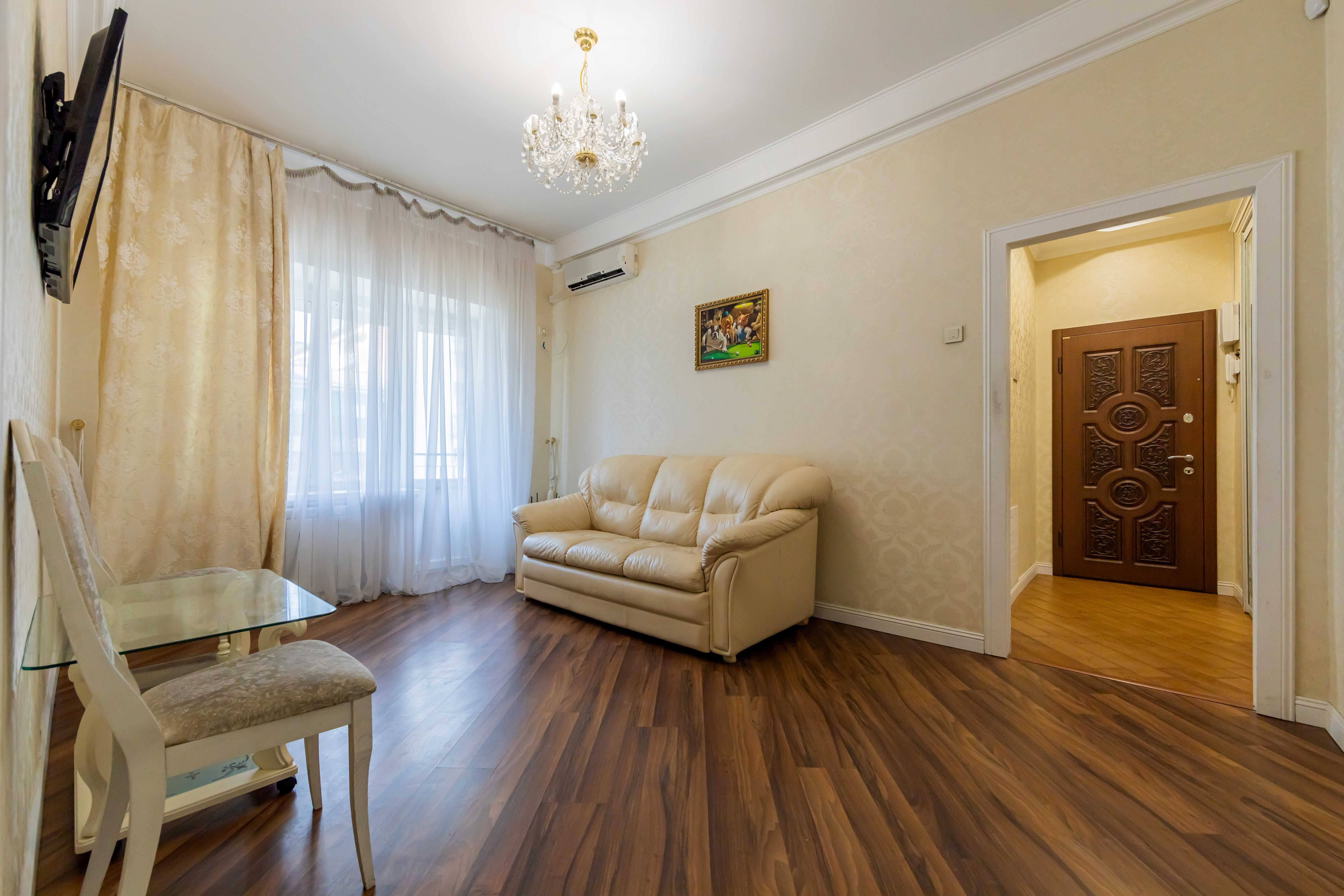 3 кімнатні апартаменти в центрі, вул. Велика Васильківська, 114