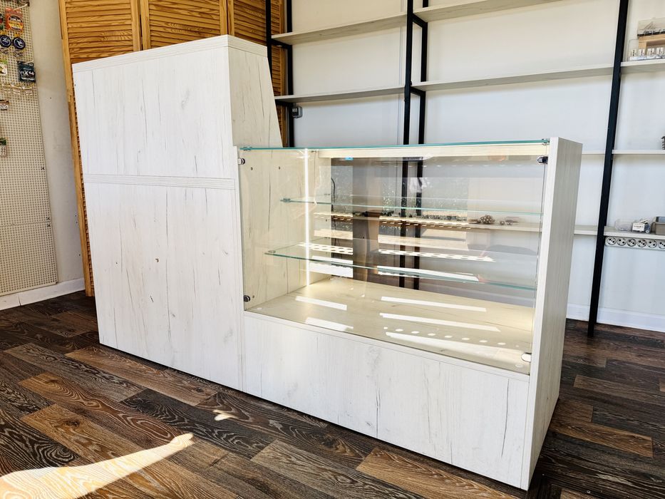 Меблі з магазину в чудовому стані