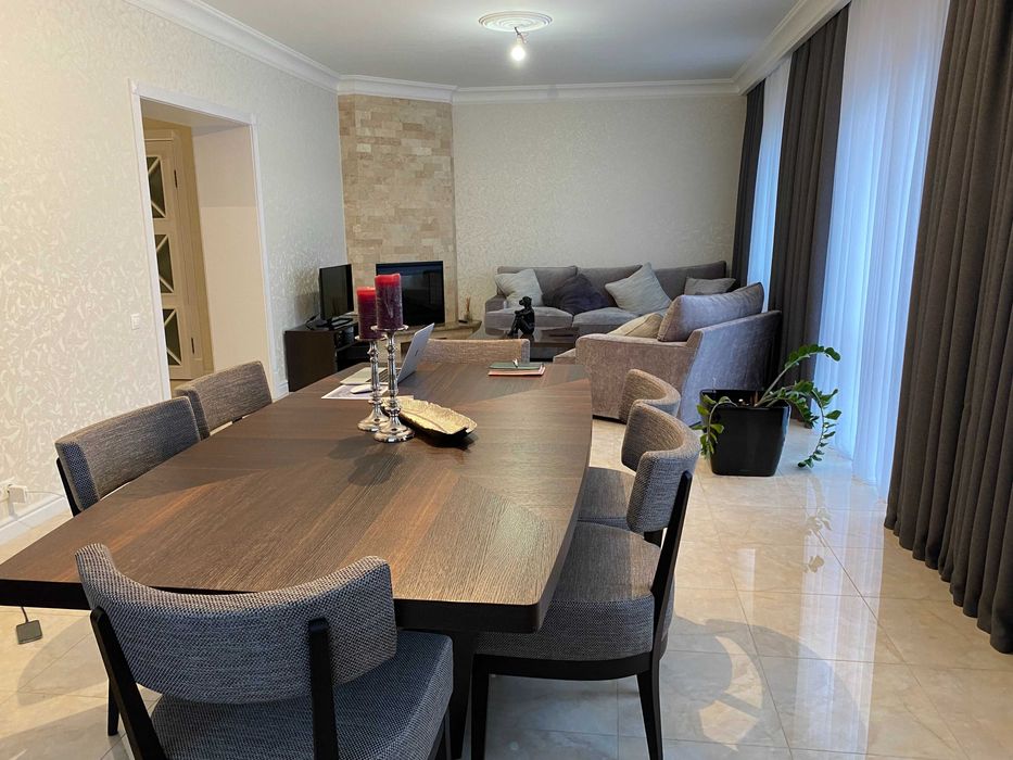 Мятна 10, Жуляни, продам будинок в котеджному містечку