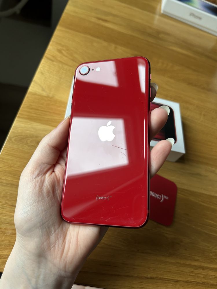 Iphone SE 2 2020 Red z case spigen 64 GB