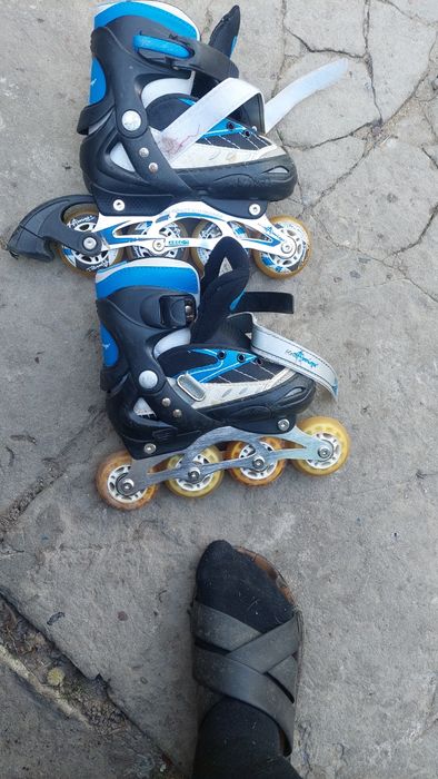 Продам ролики і самокат