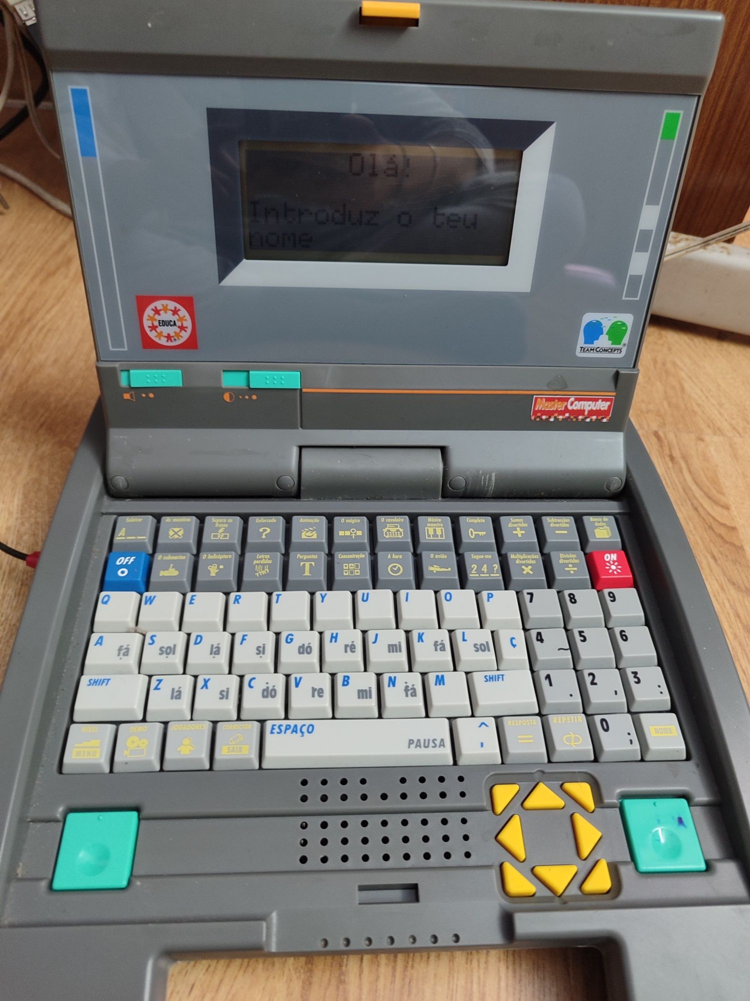 Vendo computador infantil "Master Computador" da Educa