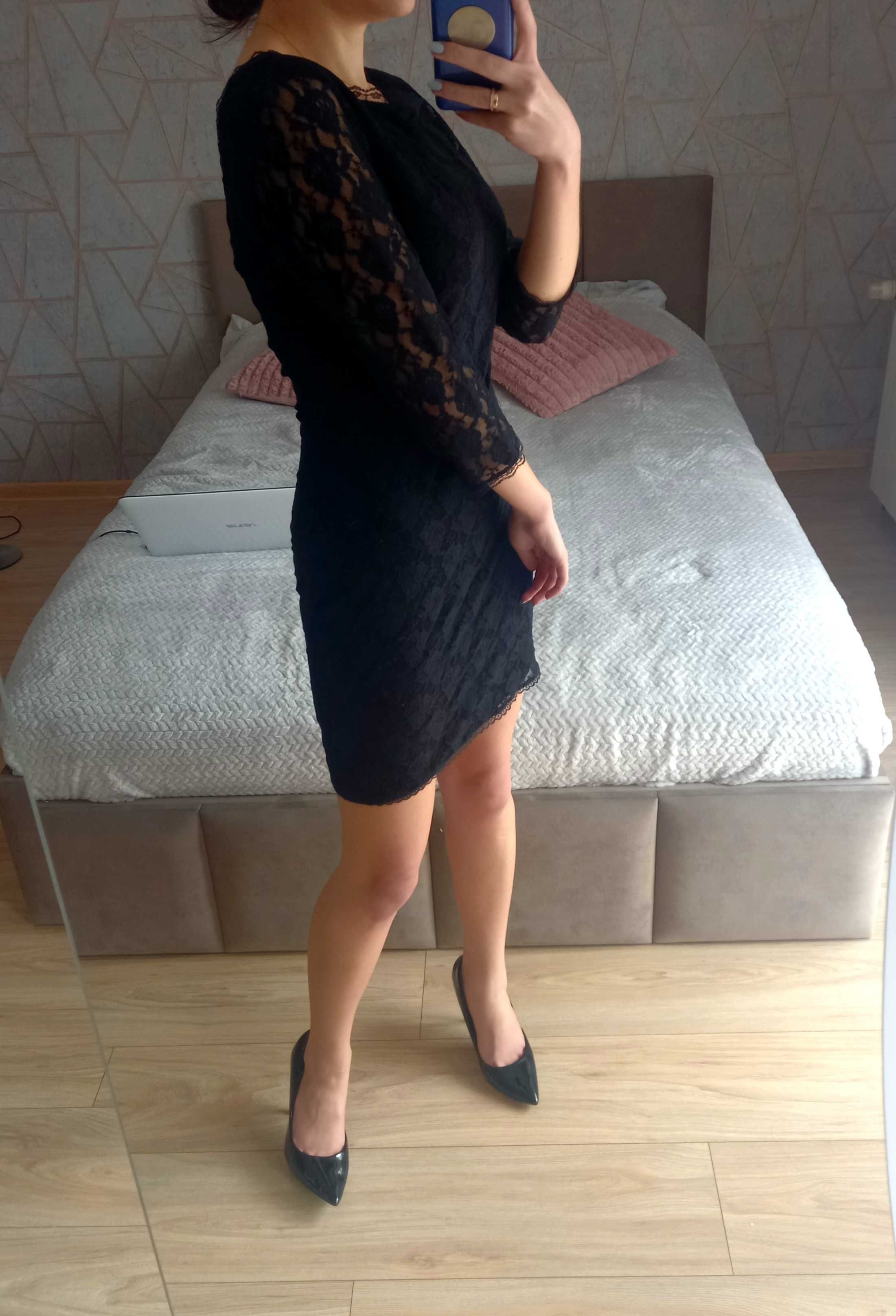 Sukienka koronkowa 36 S mała czarna z odkrytymi plecami elegancka mini