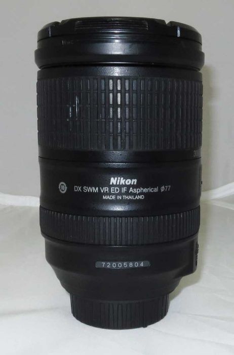 Об'єктив Nikon AF-S 18-300mm f/3.5-5.6G ED VR