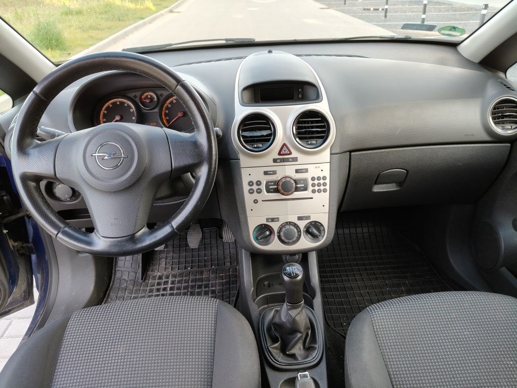 Opel Corsa 1.0 benzyna , zamiana, bardzo zadbana, klima