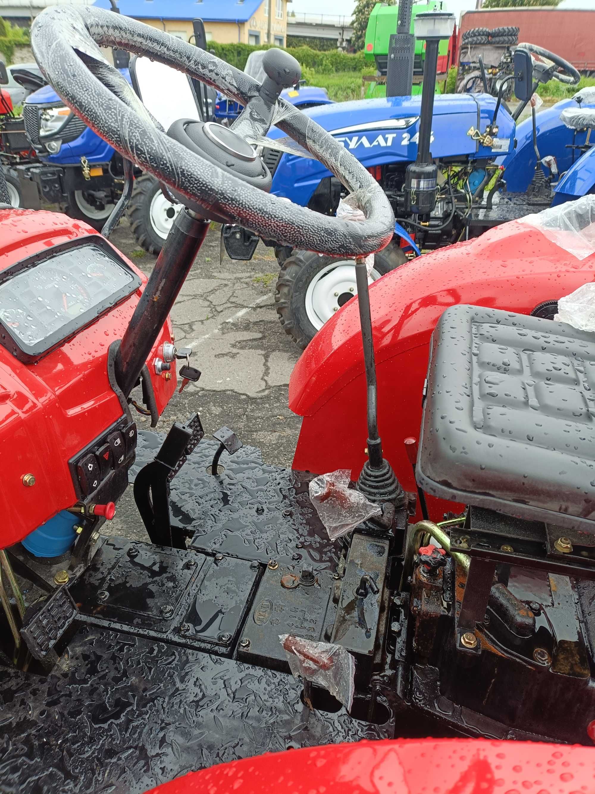 Мінітрактор Сінтай Xingtai XT-244L рівна підлога, бокова КПП4+1 2025