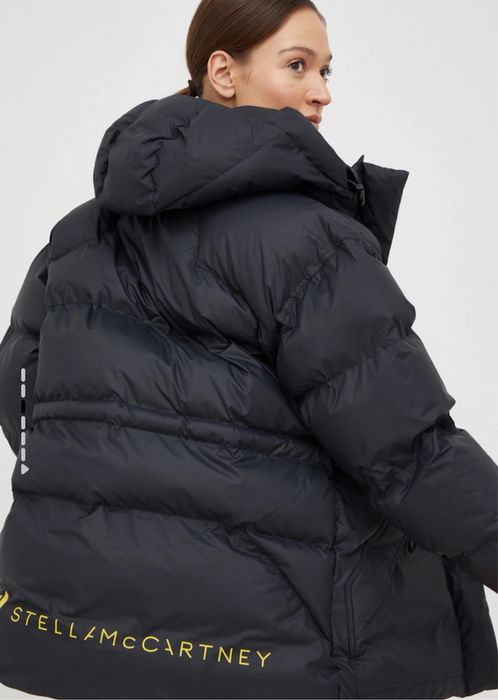 Пуховик adidas by stella mccarney