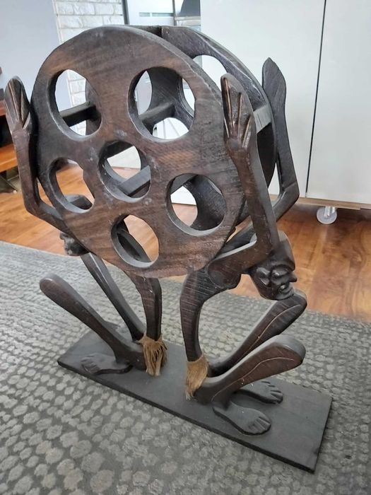 Stojak na wino rzeźba Afryka