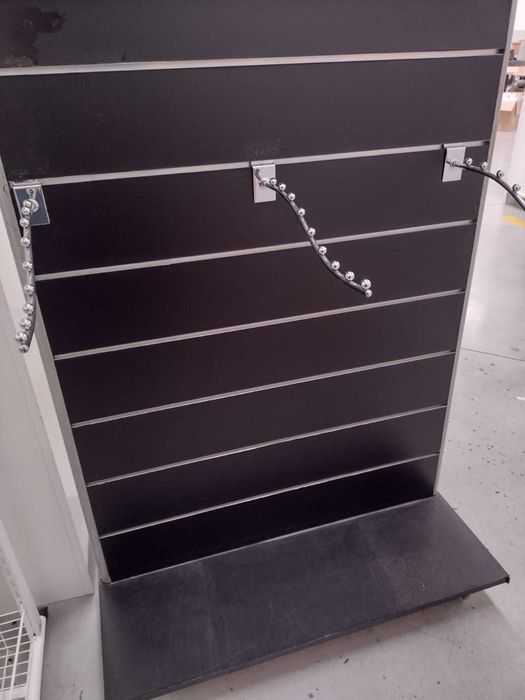 Expositores para ganchos 1,50 m x 90 cm – Preto