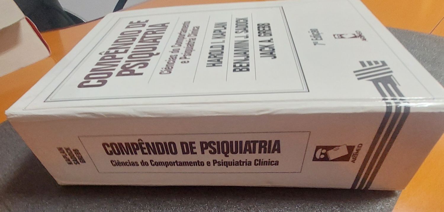 Compêndio de Psiquiatria .Harold Kaplan , Benjamin Jack .J.Sadoc Grebb