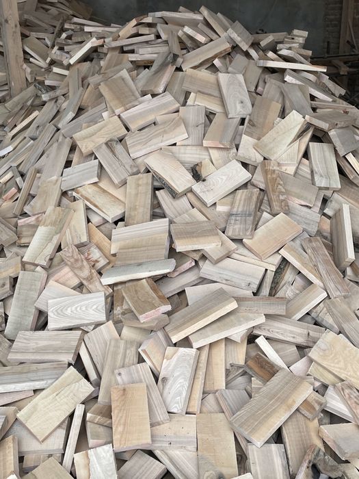 Дрова дуб-колотый+метровки. Ясень от400грн складометр р-н пив.завода